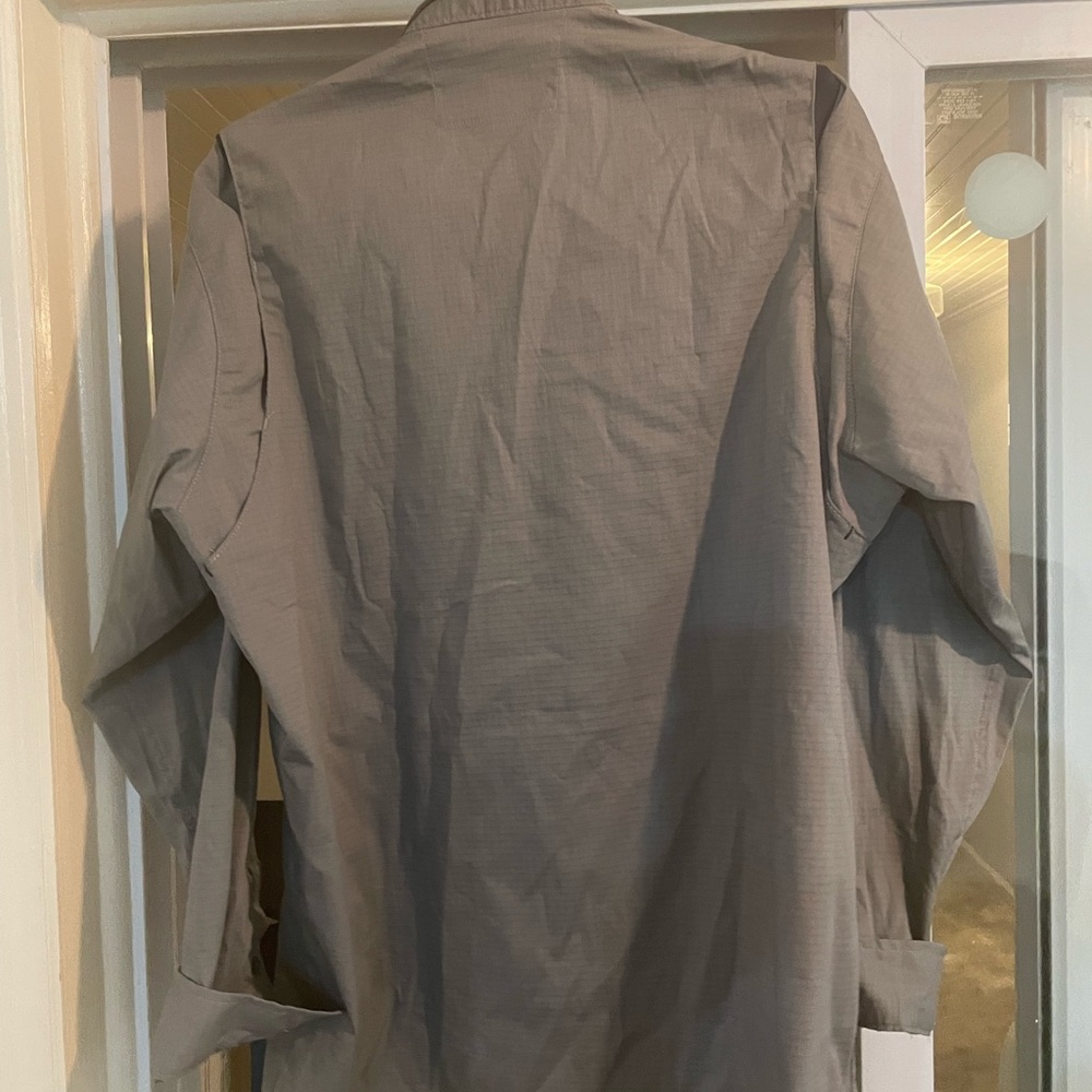 Men's Carhartt Medium Gray Long Sleeve -new no tags - Picture 3 of 4